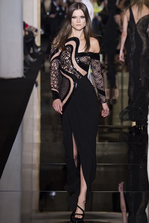 Versace - Αποκαλυπτικές Καμπύλες - Haute Couture - VESPER gr Magazine