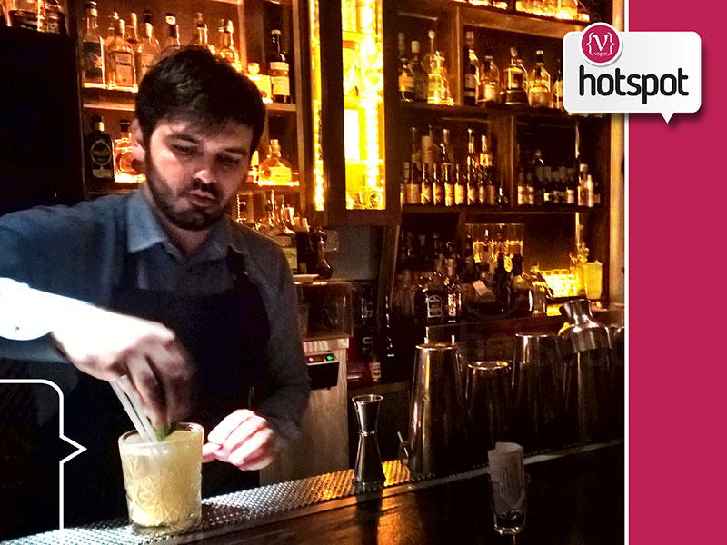 Hot Spot - Baba au rum - VESPER gr Magazine