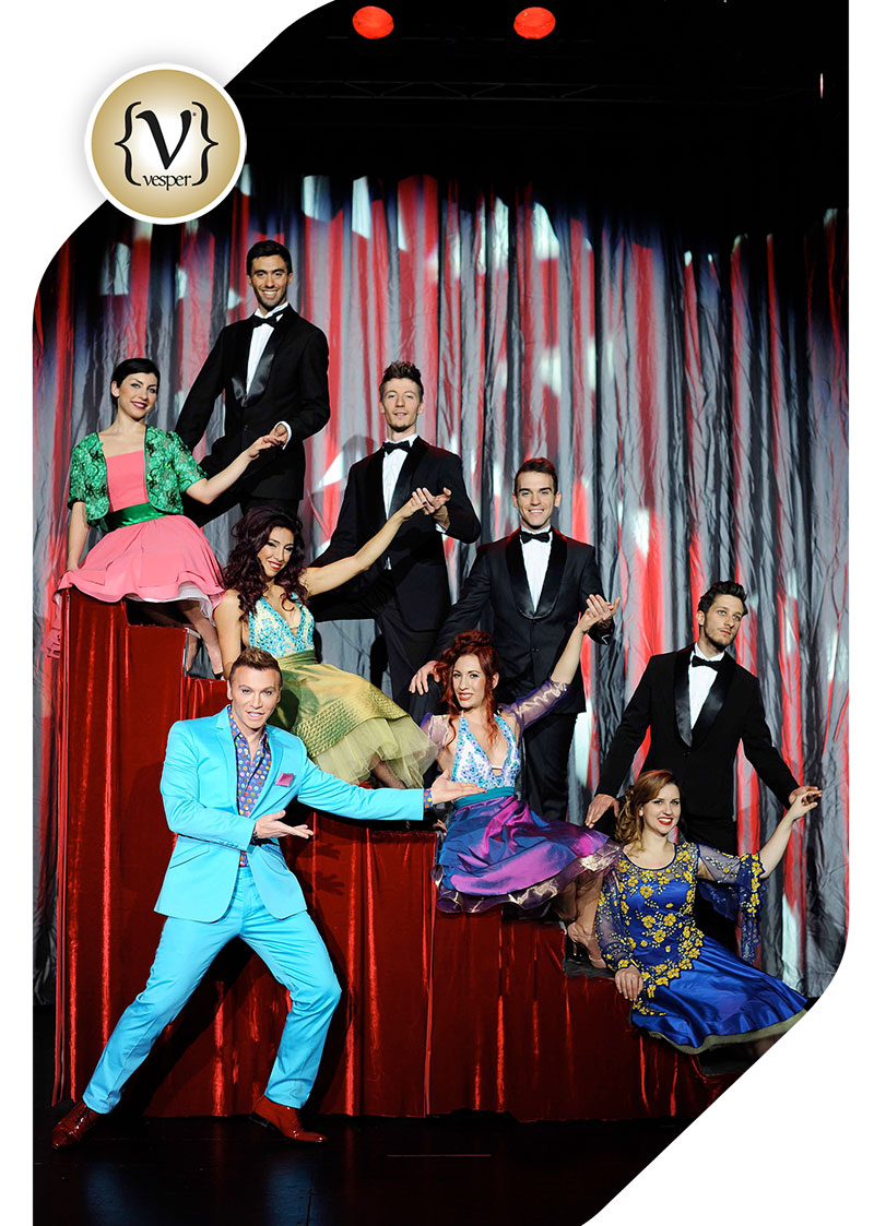 "Σαν κάποιος θίασος" - Τάκης Ζαχαράτος - VESPER gr Magazine