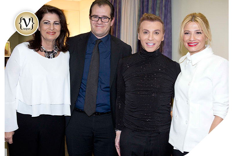 "Σαν κάποιος θίασος" - Τάκης Ζαχαράτος - VESPER gr Magazine