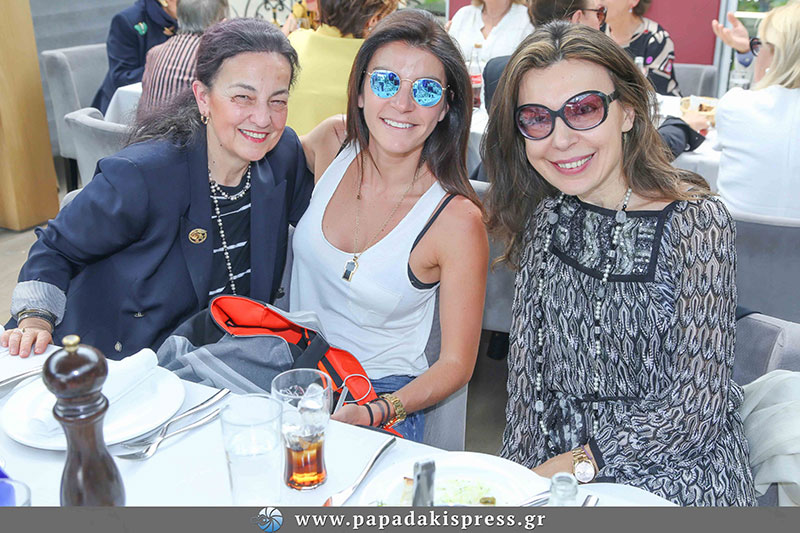 Lunch στο Mezzaluna προς τιμήν της Διευθύντριας της Πινακοθήκης