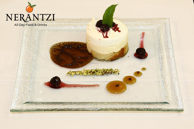 Χριστουγεννιάτικο γεύμα στο εστιατόριο «Νεράντζι» στο κέντρο της Αθήνας