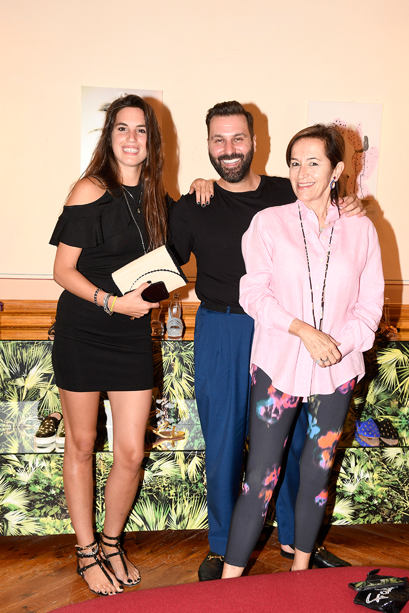 Ο Jonathan Simkhai στο Concept Pop-Up Store ENNY MONACO στη Μύκονο