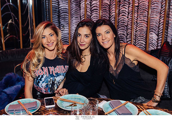 Λαμπερή βραδιά στο νέο "woo woo" στο Κολωνάκι