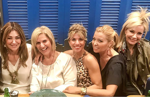 Λαμπερή βραδιά στο Munchy's Burger Restaurant