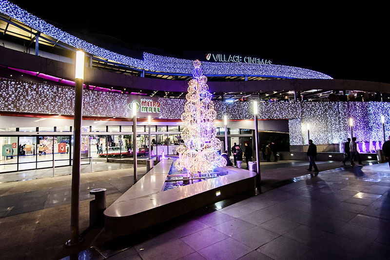 To Αthens Metro Mall άναψε το χριστουγεννιάτικο δέντρο