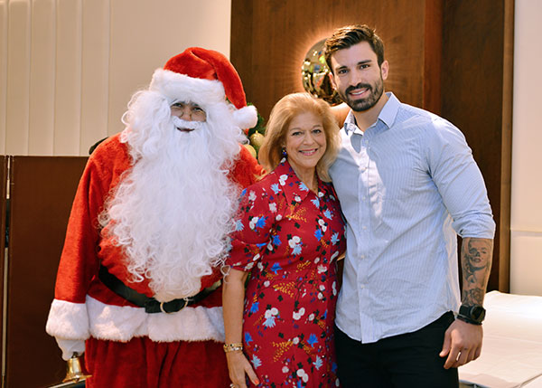 Χαρά και παιδικά χαμόγελα στη χριστουγεννιάτικη γιορτή του ξενοδοχείου ATHENS MARRIOTT