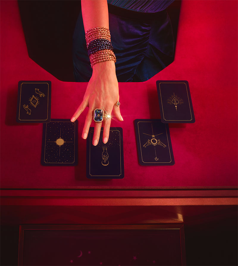 Η Swarovski έρχεται σε επαφή με τη μυστικιστική πλευρά της χάρη στη νέα συλλογή Tarot Magic