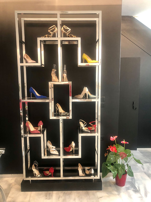 Το νέο της showroom της Ria Labrinoudi στην καρδιά του Κολωνακίου.