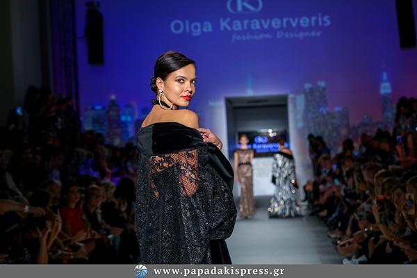 Η Olga Karaververis παρουσίασε μια εντυπωσιακή συλλογή που μας “ταξιδεύει” από την πολύπλευρη, πολύχρωμη Αθήνα στην κοσμοπολίτικη Νέα Υόρκη