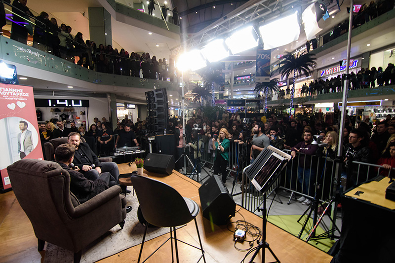 Οι ATHENS METRO MALL lovers γιόρτασαν τον έρωτα με τον Γιάννη Πλούταρχο