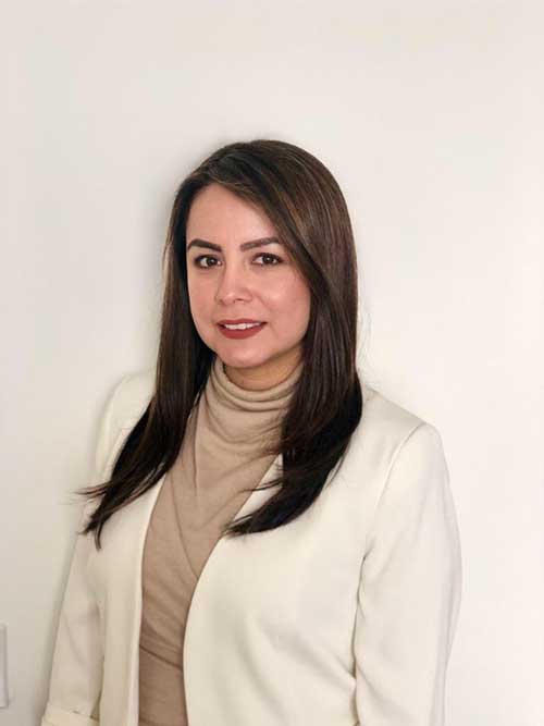 Τζάκι Βασιλάτου, Director Finance & Strategy Estee Lauder