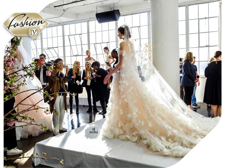 Ανοιξιάτικο άρωμα...νυφικού!