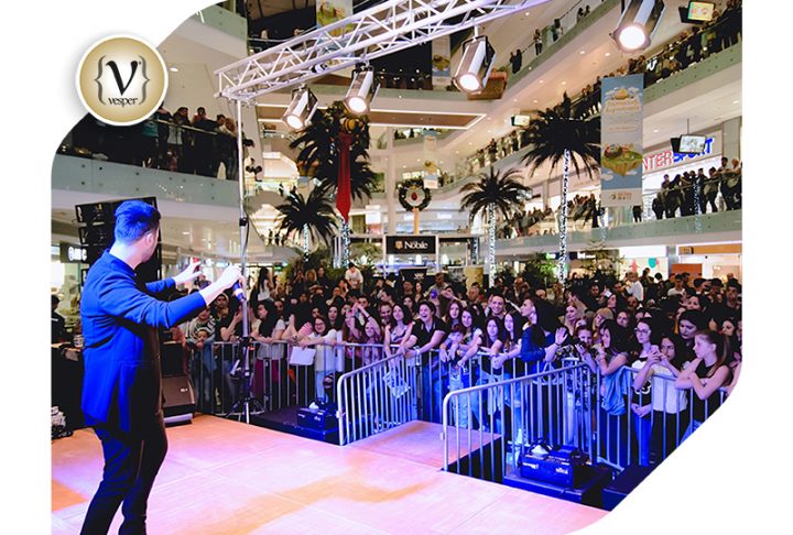 Συναυλία στο Athens Metro Mall