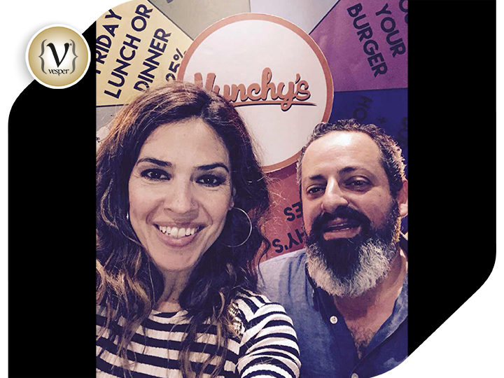 Η Ναταλία Δραγούμη στο Munchy’s Burger Restaurant