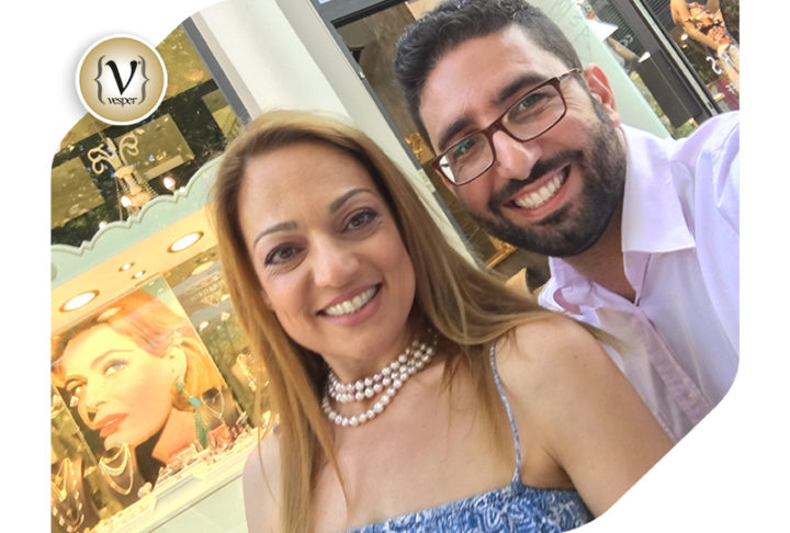 Η Ελένη Καρακάση στο κοσμηματοπωλείο Iordanis