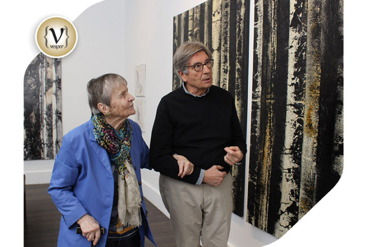 Η Ελένη Γλύκατζη – Αρβελέρ στην έκθεση του Γιώργου Κουβάκι