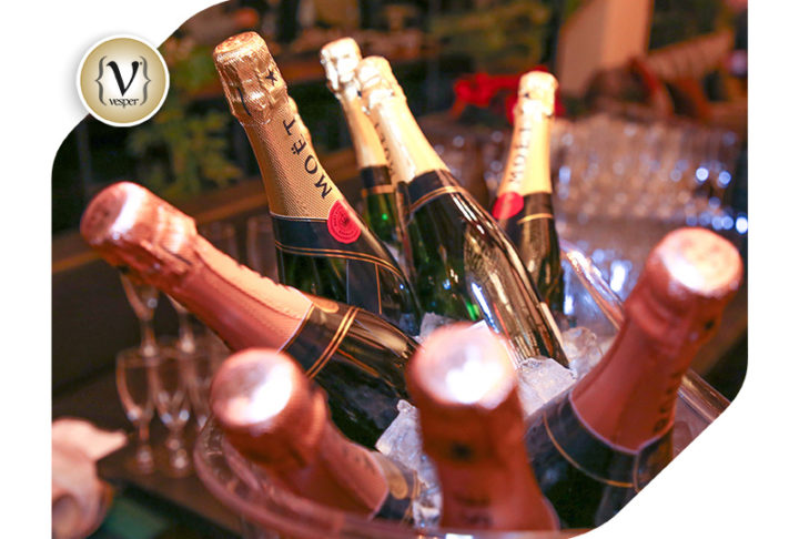 Μια μεγάλη σαμπάνια για έναν μεγάλο showman