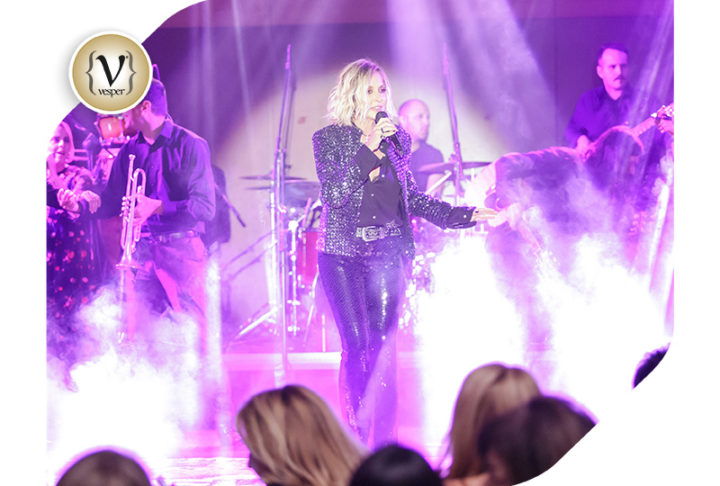 Μια λαμπερή βραδιά για τα παιδιά της Στοργής με τηv Άννα Βίσση