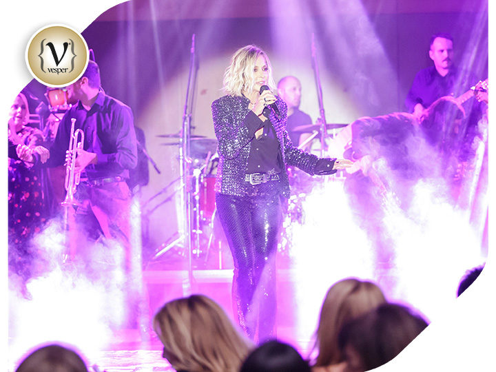 Μια λαμπερή βραδιά για τα παιδιά της Στοργής με τηv Άννα Βίσση