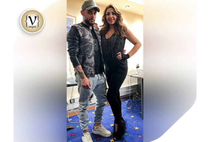 Η Έλενα Παπαρίζου με δημιουργίες ΘΕΟ