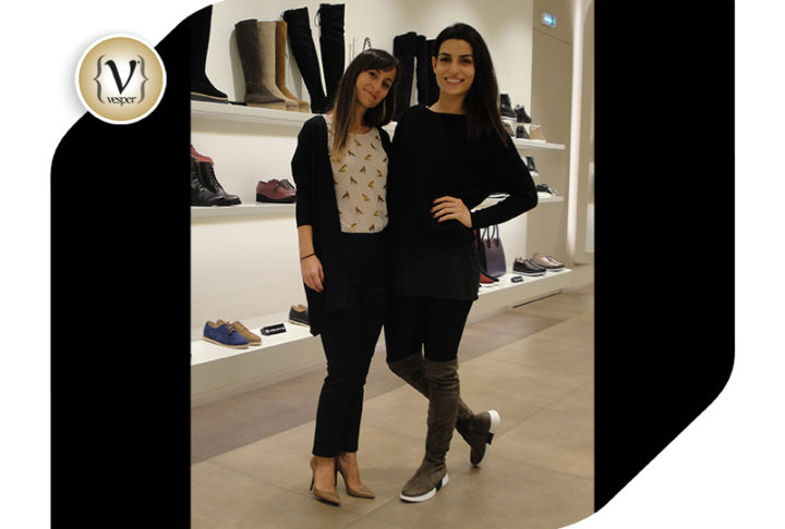 Η Τόνια Σωτηροπούλου στο καταστήμα Mourtzi στην Ερμού