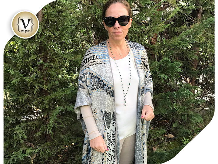 Η Μαρί Ζαχαράκη στο χώρο της εταιρείας Salt Water