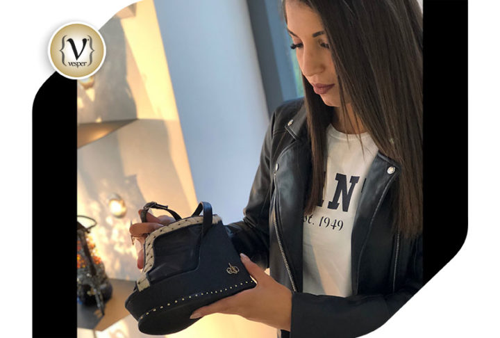 Η Μαρία Σαμαρίνου στο ατελιέ του σχεδιαστή ΘΕΟ στη Γλυφάδα