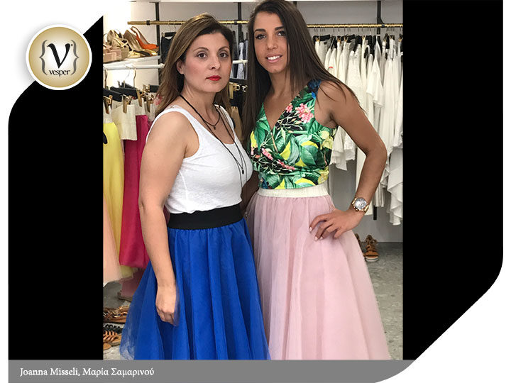 Η Μαρία Σαμαρινού με δημιουργίες Joanna Misseli