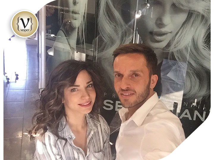 Η πανέμορφη Κατερίνα Γερονικολού εμπιστεύεται τα μαλλιά της στον Ηλία Αντωνίου