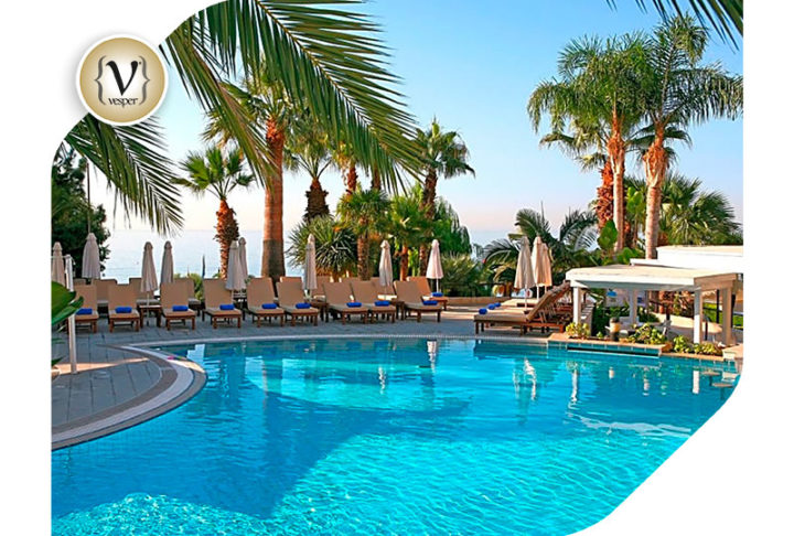 Ο Γιώργος Ντάβλας στο Mediterranean Beach Hotel στη Λεμεσό