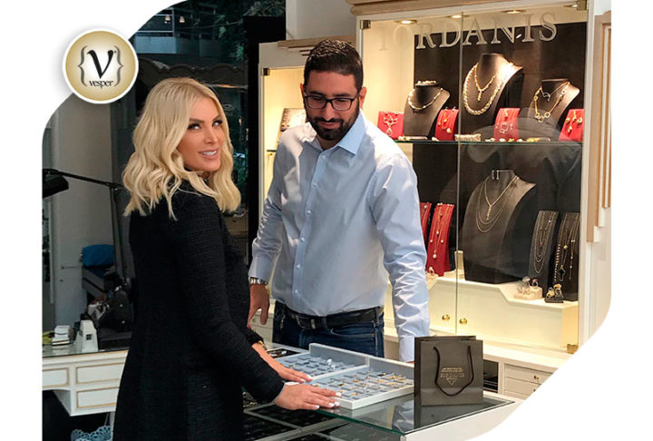 Η μέλλουσα Νονά, Κατερίνα Καινούργιου στο κοσμηματοπωλείο IORDANIS