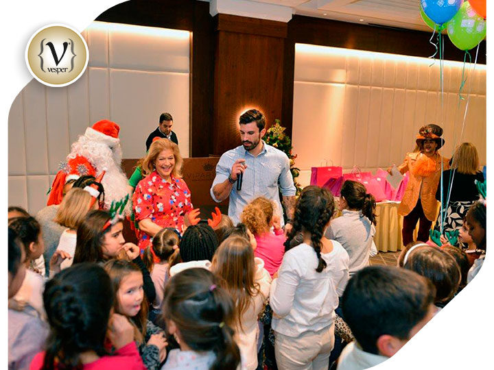 Χαρά και παιδικά χαμόγελα στη χριστουγεννιάτικη γιορτή του ξενοδοχείου ATHENS MARRIOTT