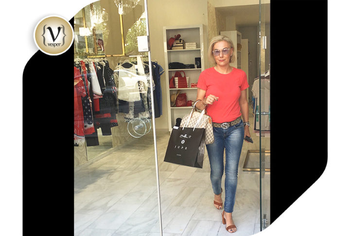 Η Τίνα Μεσσαροπούλου για αγορές σε γνωστό κατάστημα της Νέας Σμύρνης