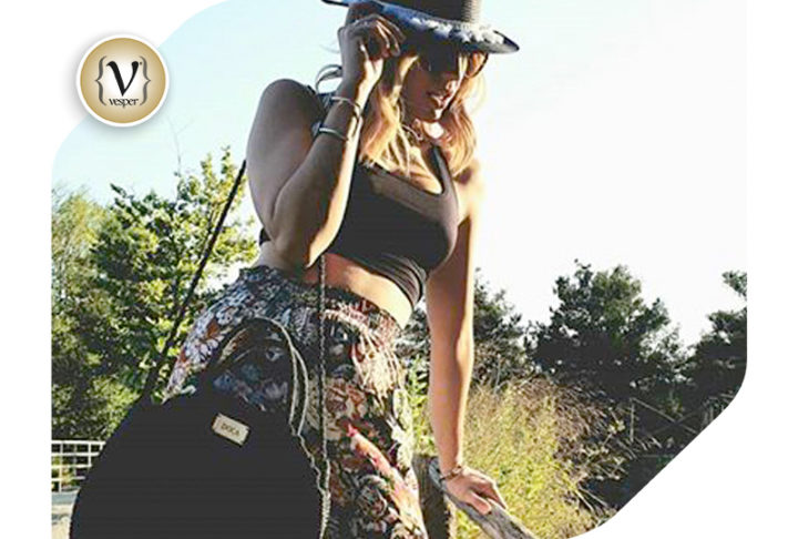 Το stylish look των διακοπών από τη Μαντώ Γαστεράτου