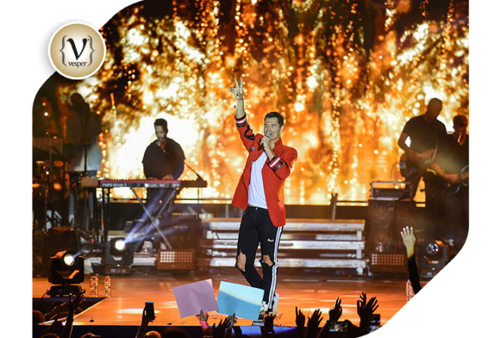 Σάκης Ρουβάς, Έλενα Παπαρίζου και Ελένη Φουρέιρα πρωταγωνίστησαν σε ένα φαντασμαγορικό live