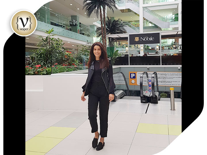 Η Τόνια Σωτηροπούλου στο Athens Metro Mall για βόλτα και ψώνια