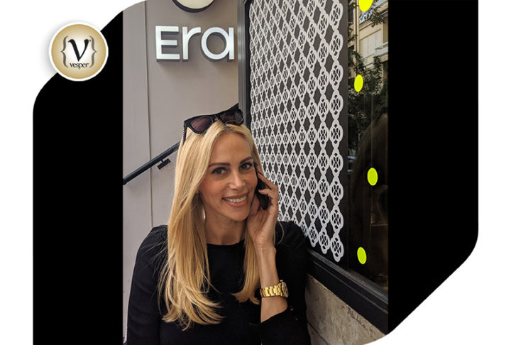 H Στέλλα Δημητρίου για βόλτα στο Κολωνάκι