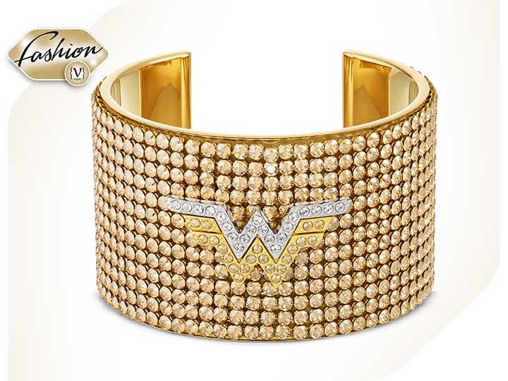 H Swarovski παρουσιάζει τις δυναμικές συλλογές DC Wonder Woman
