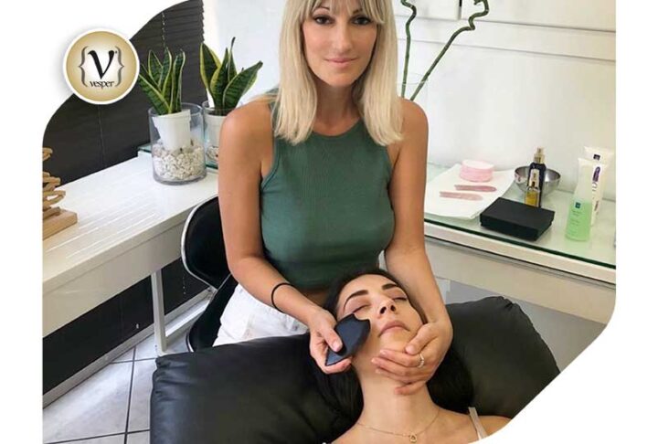 Η Beauty Expert των επωνύμων μας συμβουλεύει για τα οφέλη του μασάζ gua sha